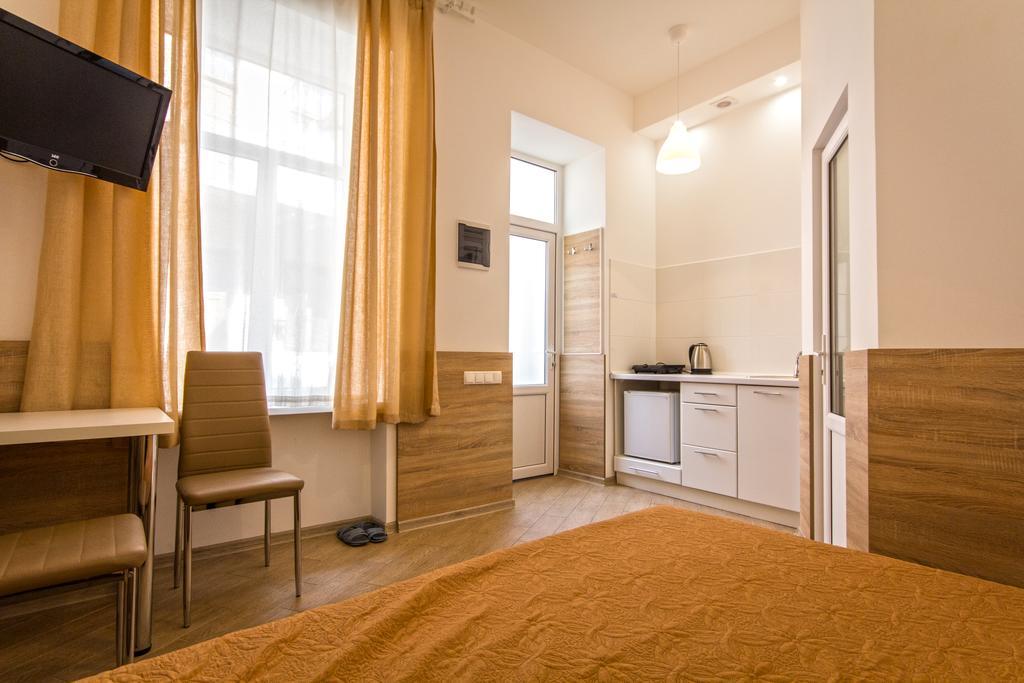Mini Smart Apartments On Shpytalna 13- Economy Apartment Lviv Extérieur photo